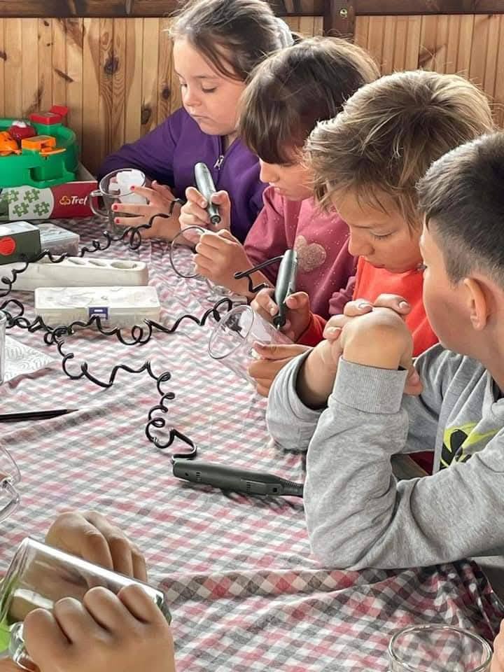 FELVIDÉKI ŐSÖK ÚTJÁN – BIKFIC VÁRALJA